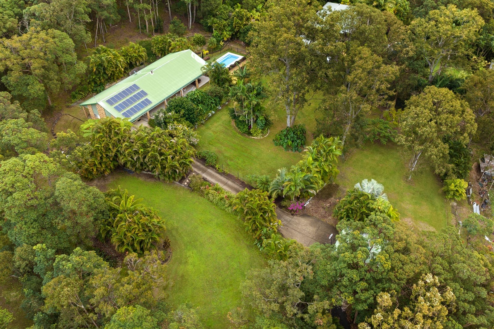 Private Acreage just mins to Coolum Beach
