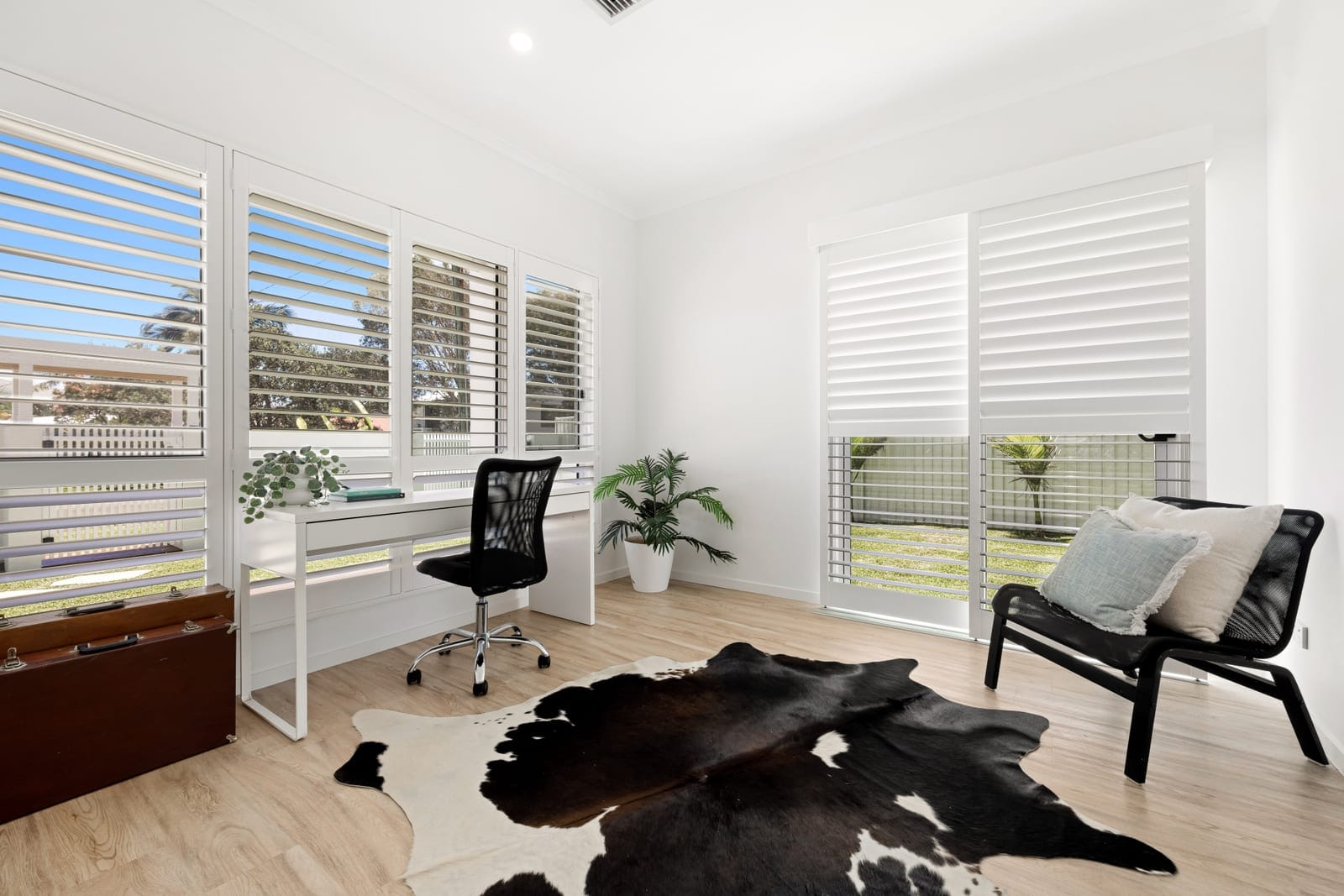 Beachside Perfection: Family-Friendly & Stylish!