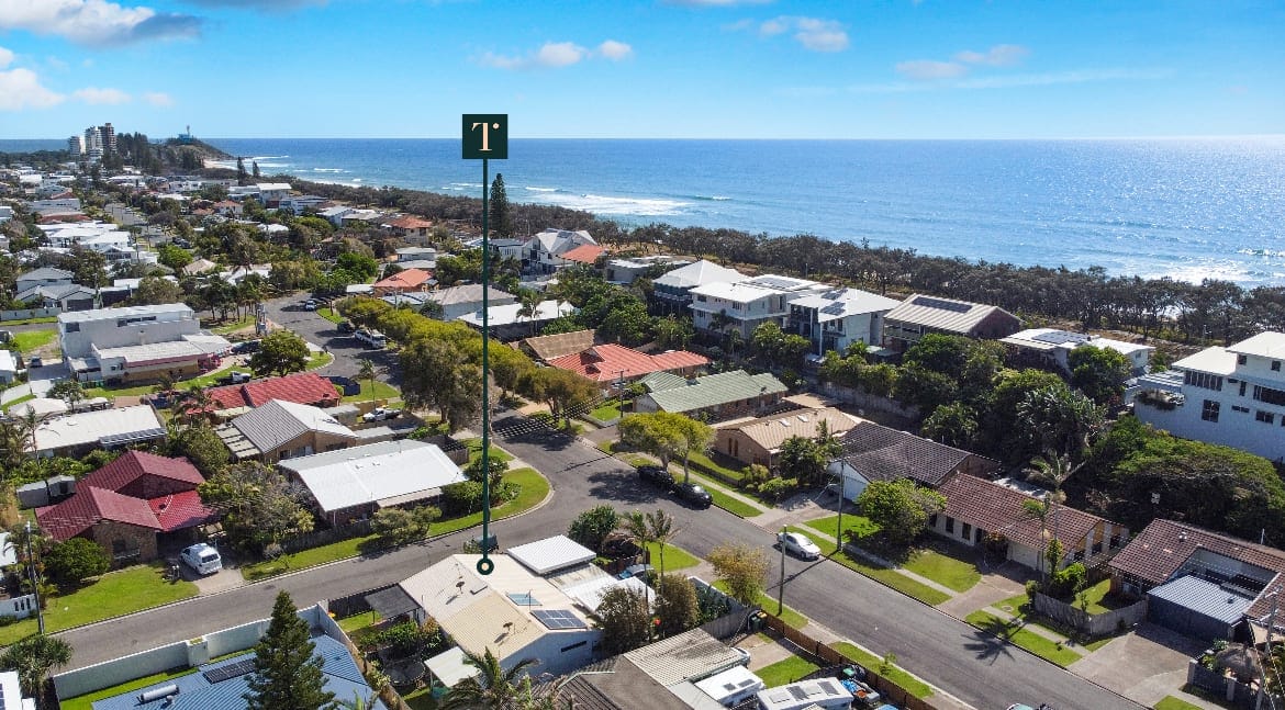 Unparalleled duplex opportunity to tap into prized beachside market.