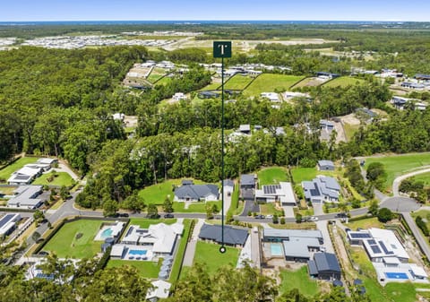 Flat Acreage In The Prestigious Palmview Forest