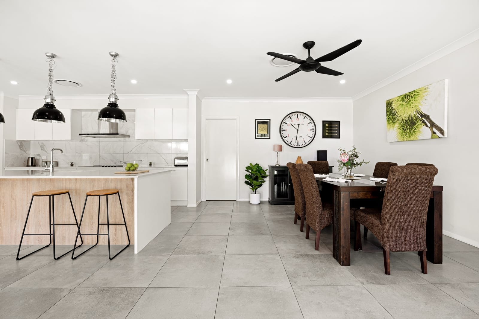 Flat Acreage In The Prestigious Palmview Forest