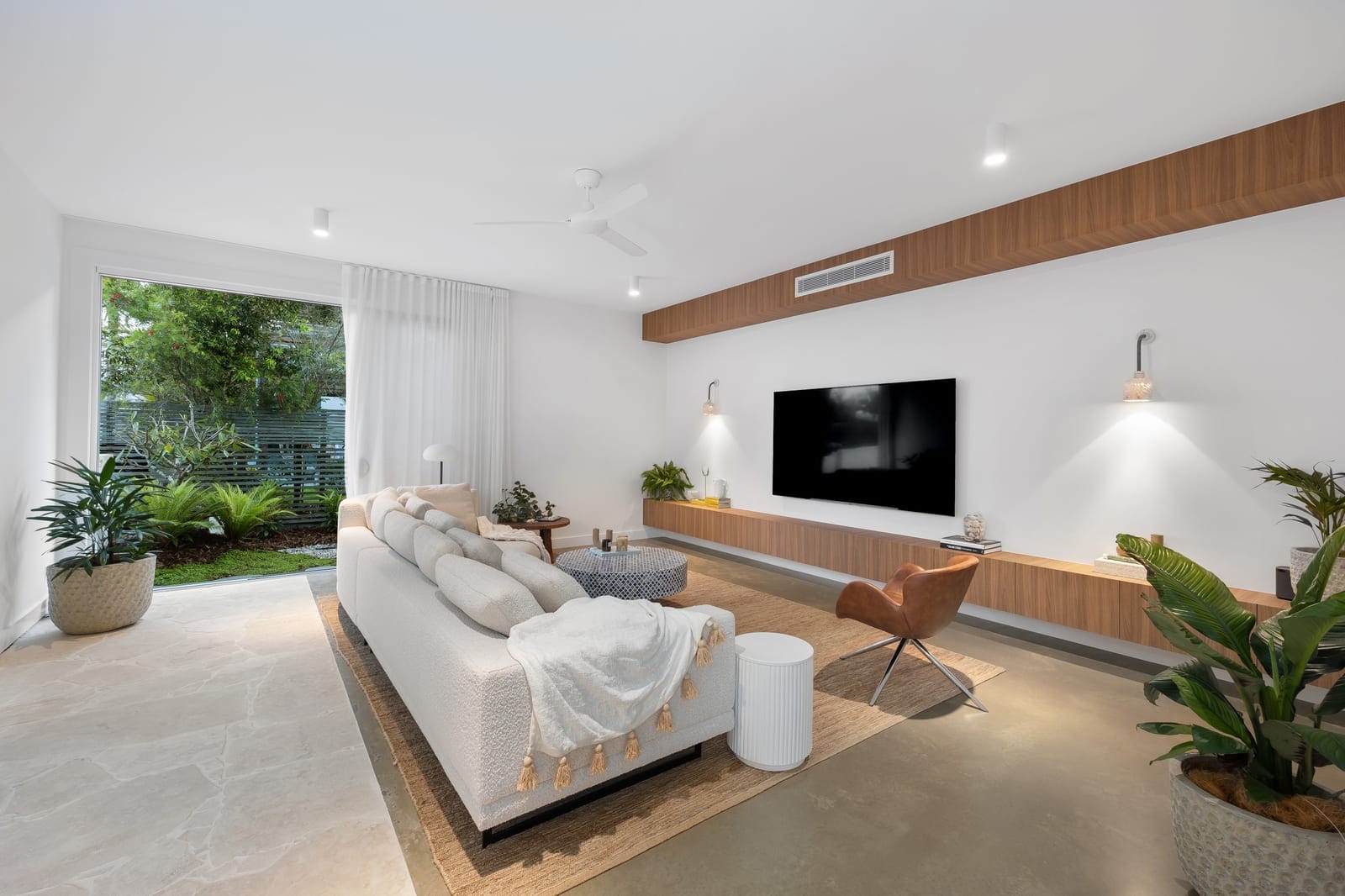 Lifestyle Masterpiece: Next-Level in Every Sense!