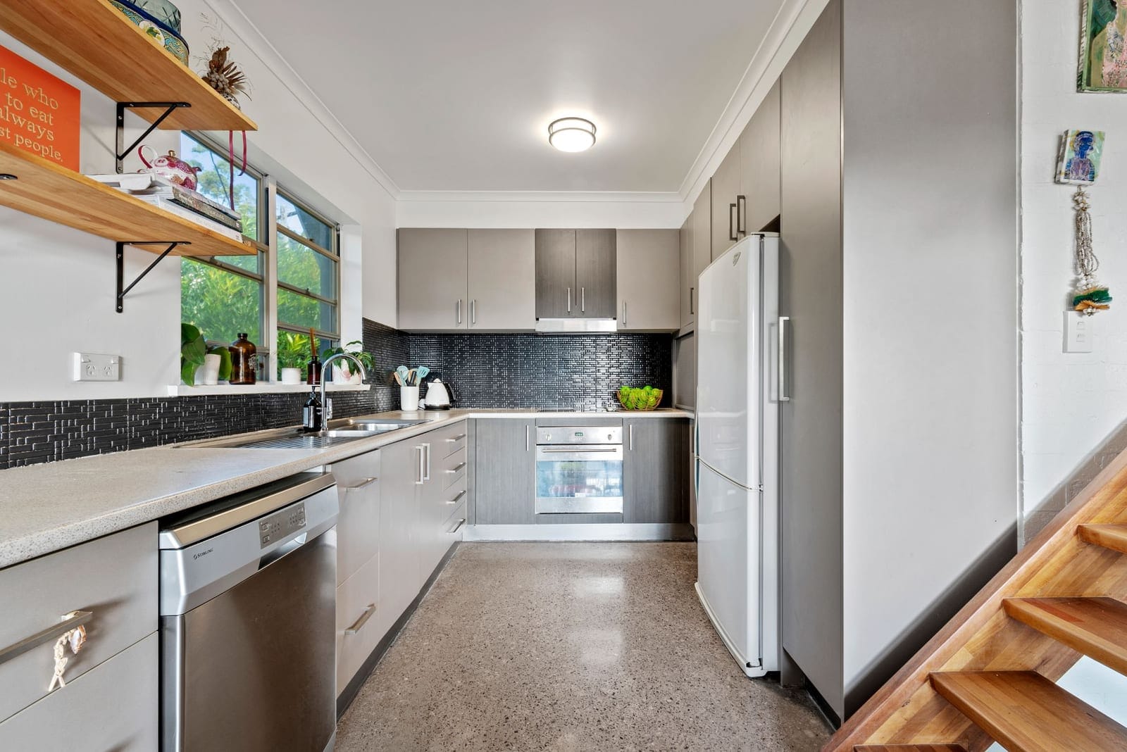 Charm, Character, Privacy!
