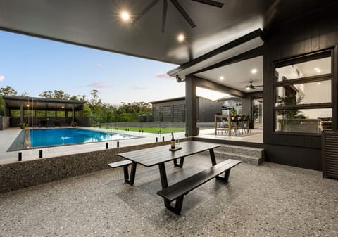 Luxury Living on Sprawling 7,697m2: Discover Your Private Paradise