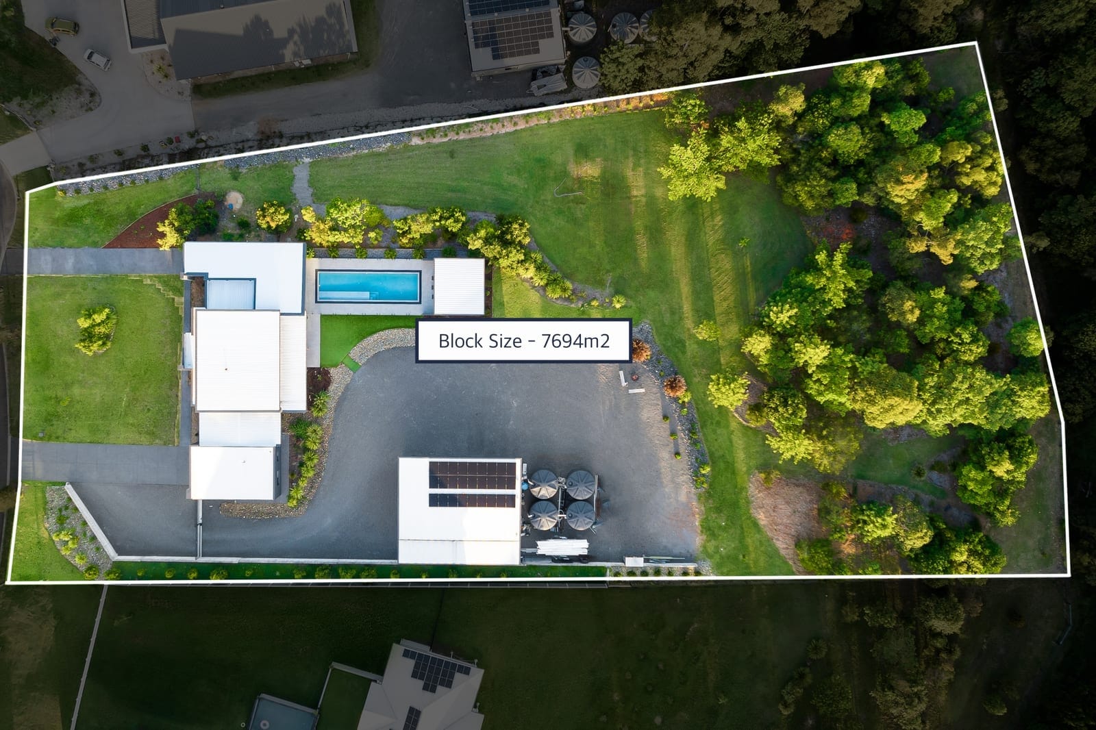Luxury Living on Sprawling 7,697m2: Discover Your Private Paradise