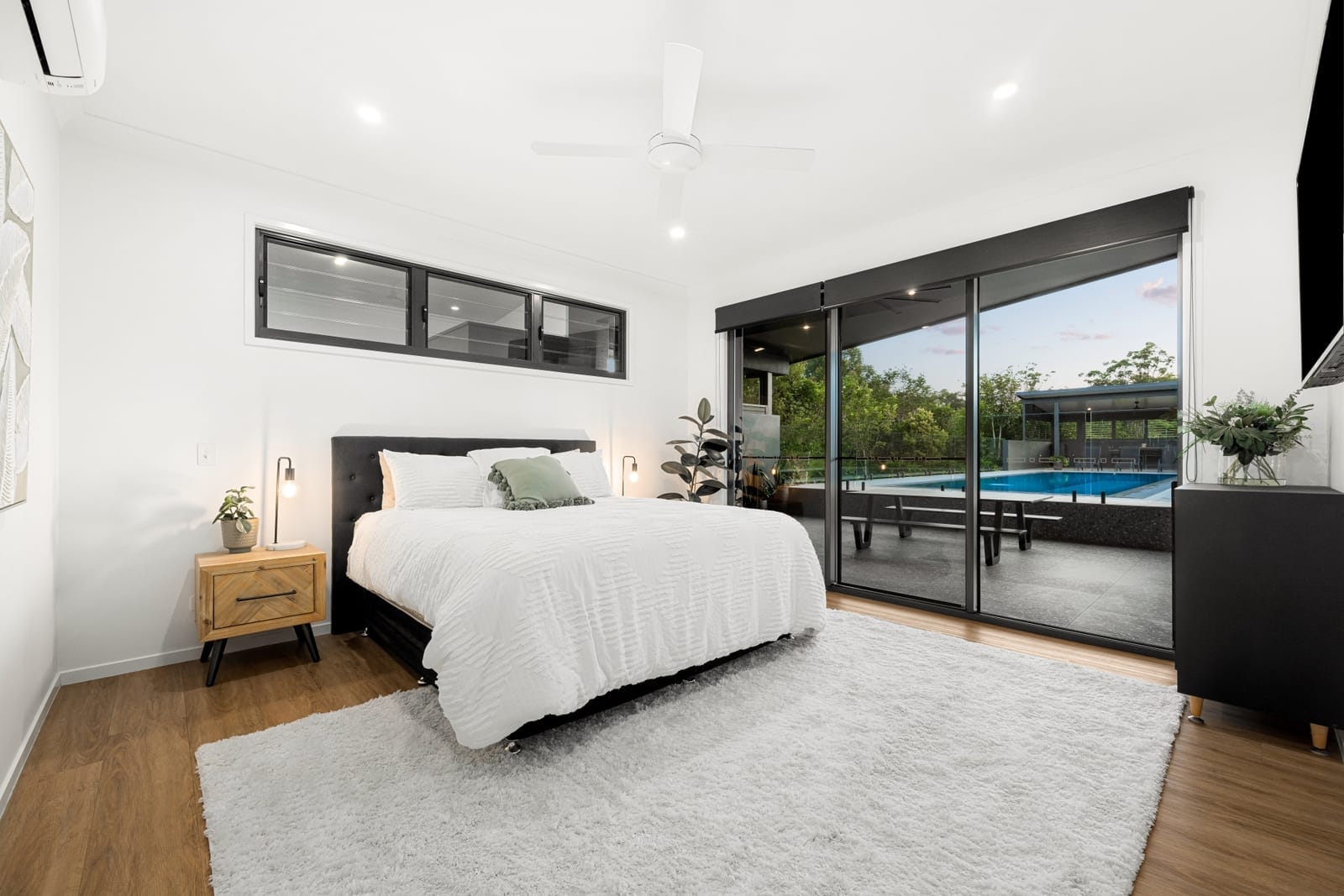 Luxury Living on Sprawling 7,697m2: Discover Your Private Paradise