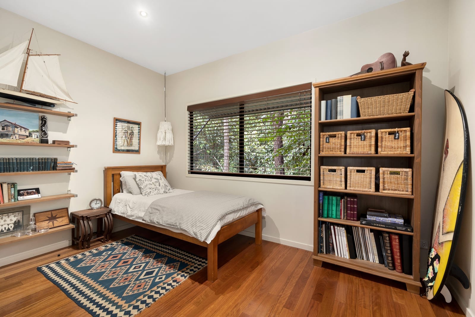 Exquisite Split Level Home, Neighbouring Mt Coolum National Park