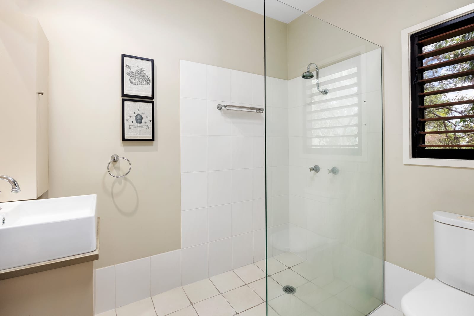 Exquisite Split Level Home, Neighbouring Mt Coolum National Park