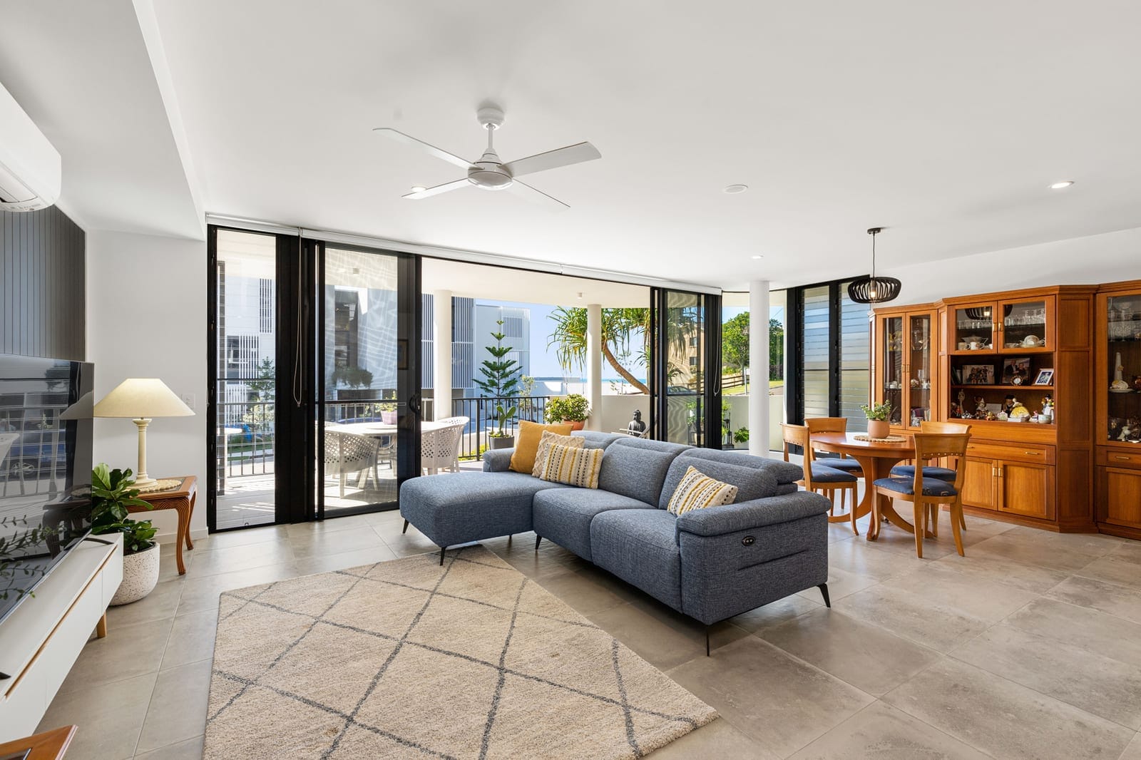 Stylish Executive Living, Blue Chip Location