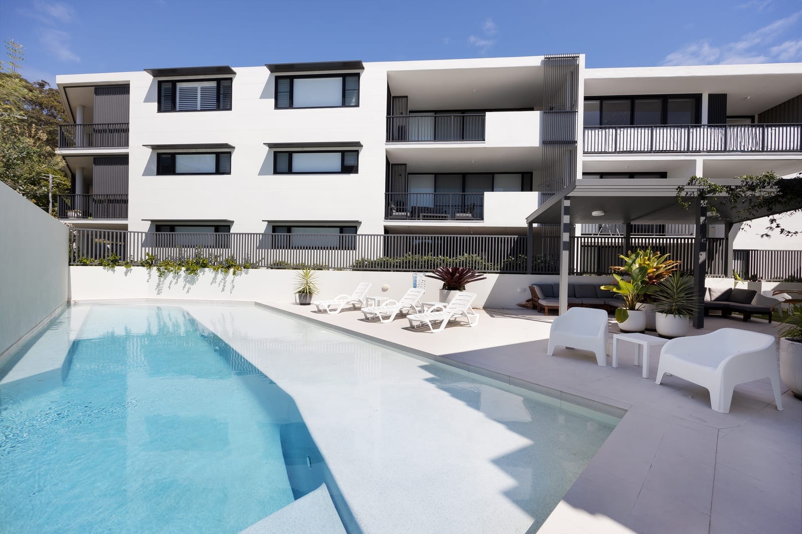 Immaculate Modern Apartment in Premium Location