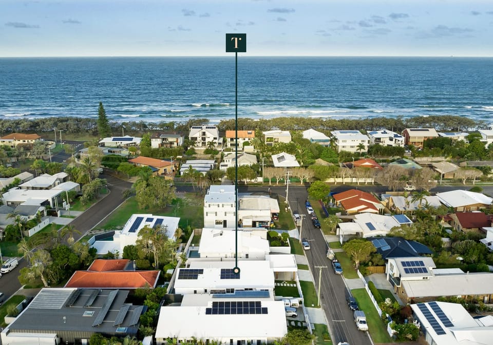 Contemporary retreat in desirable beachside locale!
