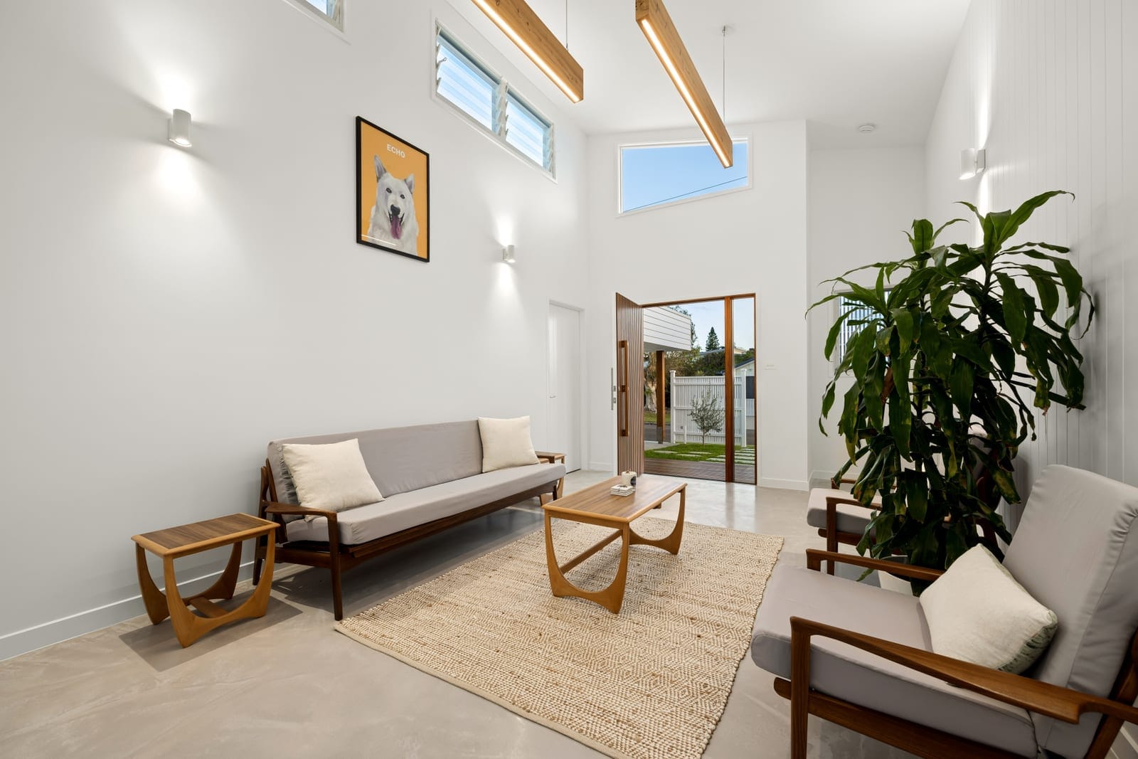 Contemporary retreat in desirable beachside locale!