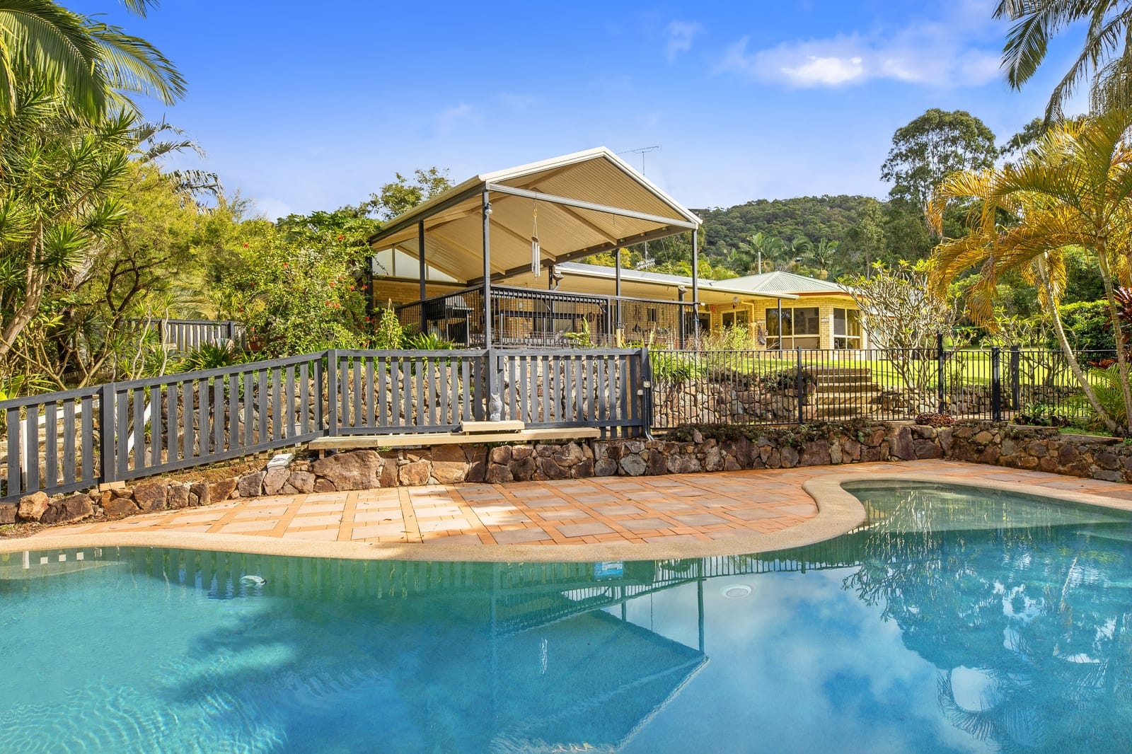 Charming countryside retreat, just 10 minutes to Coolum Beach