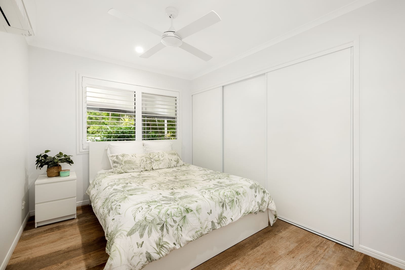 Single-Level, Dual Living Delight!