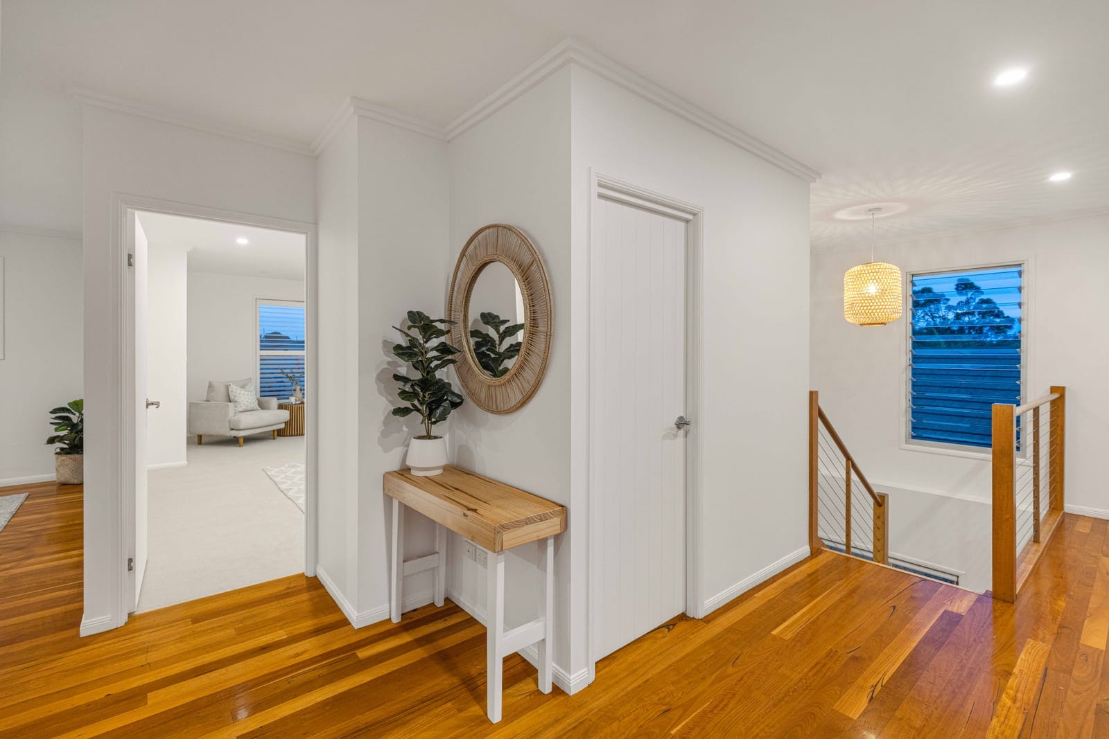 Beachside Entertainer: Footsteps to Lake, Surf, Sand!