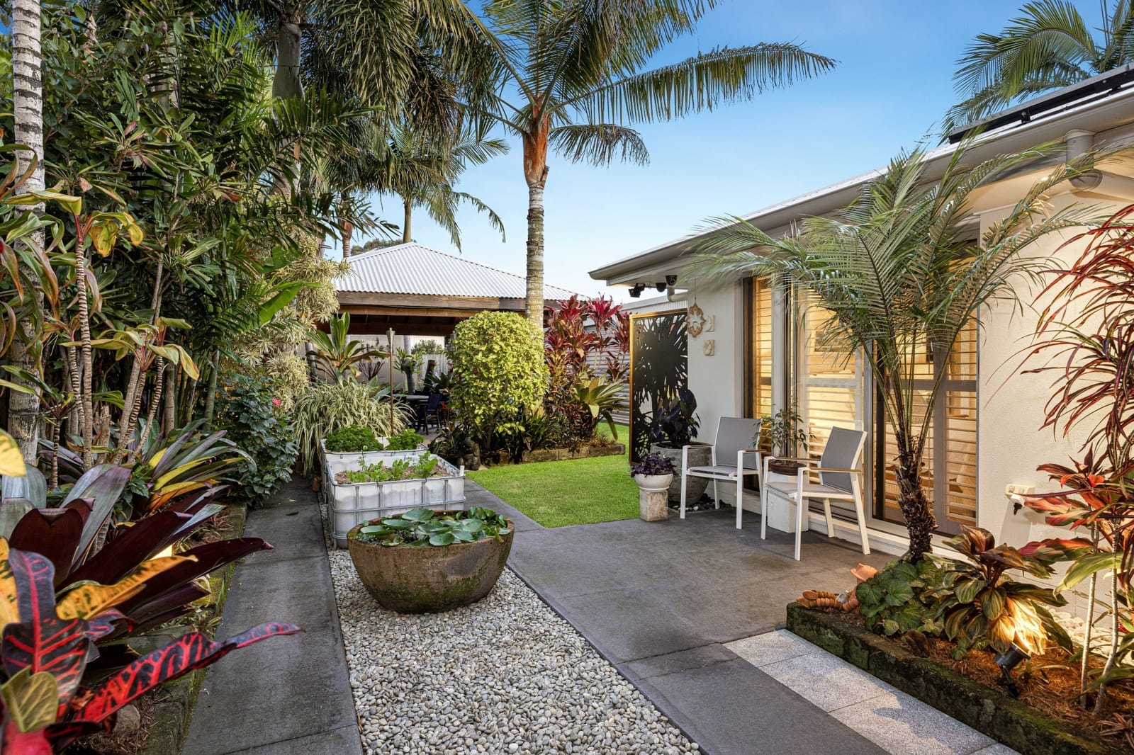 Elegant Sanctuary in Central Coolum Beach