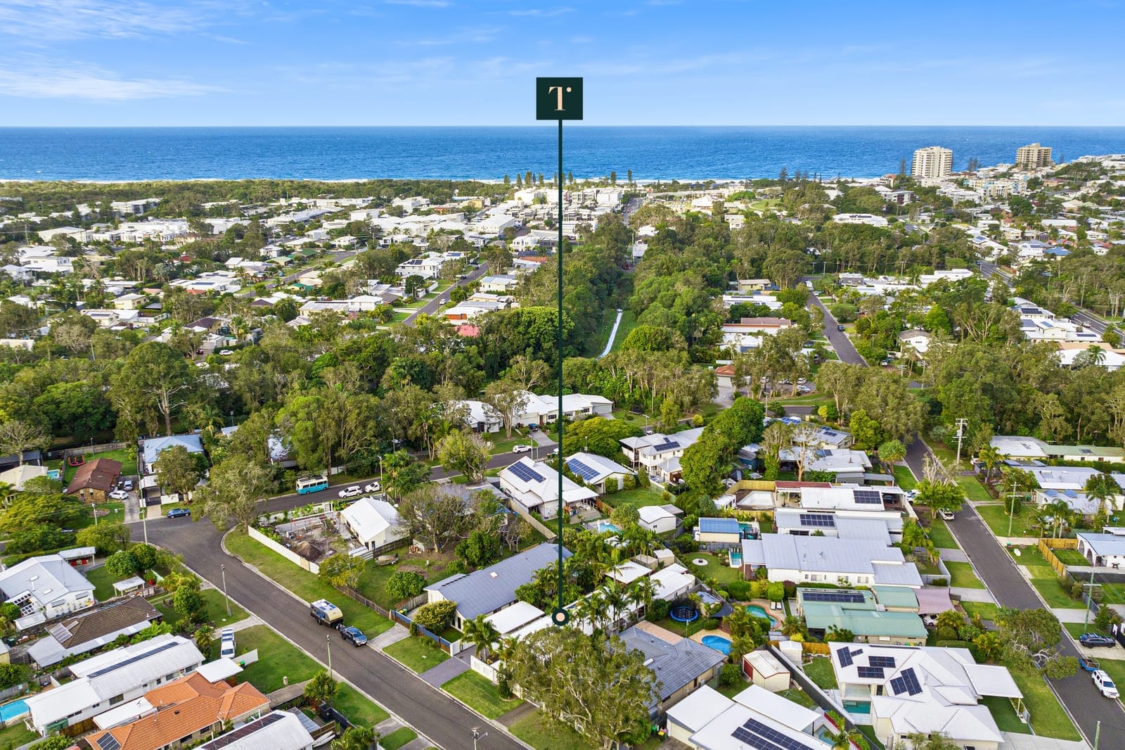 Elegant Sanctuary in Central Coolum Beach