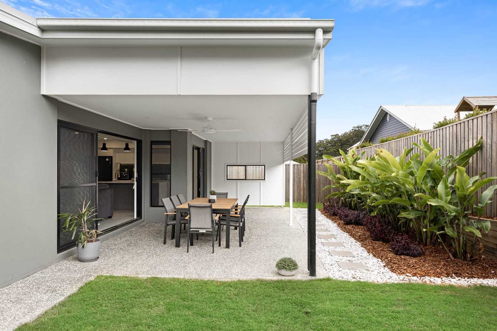 Stylish ‘As New’ Designer Home