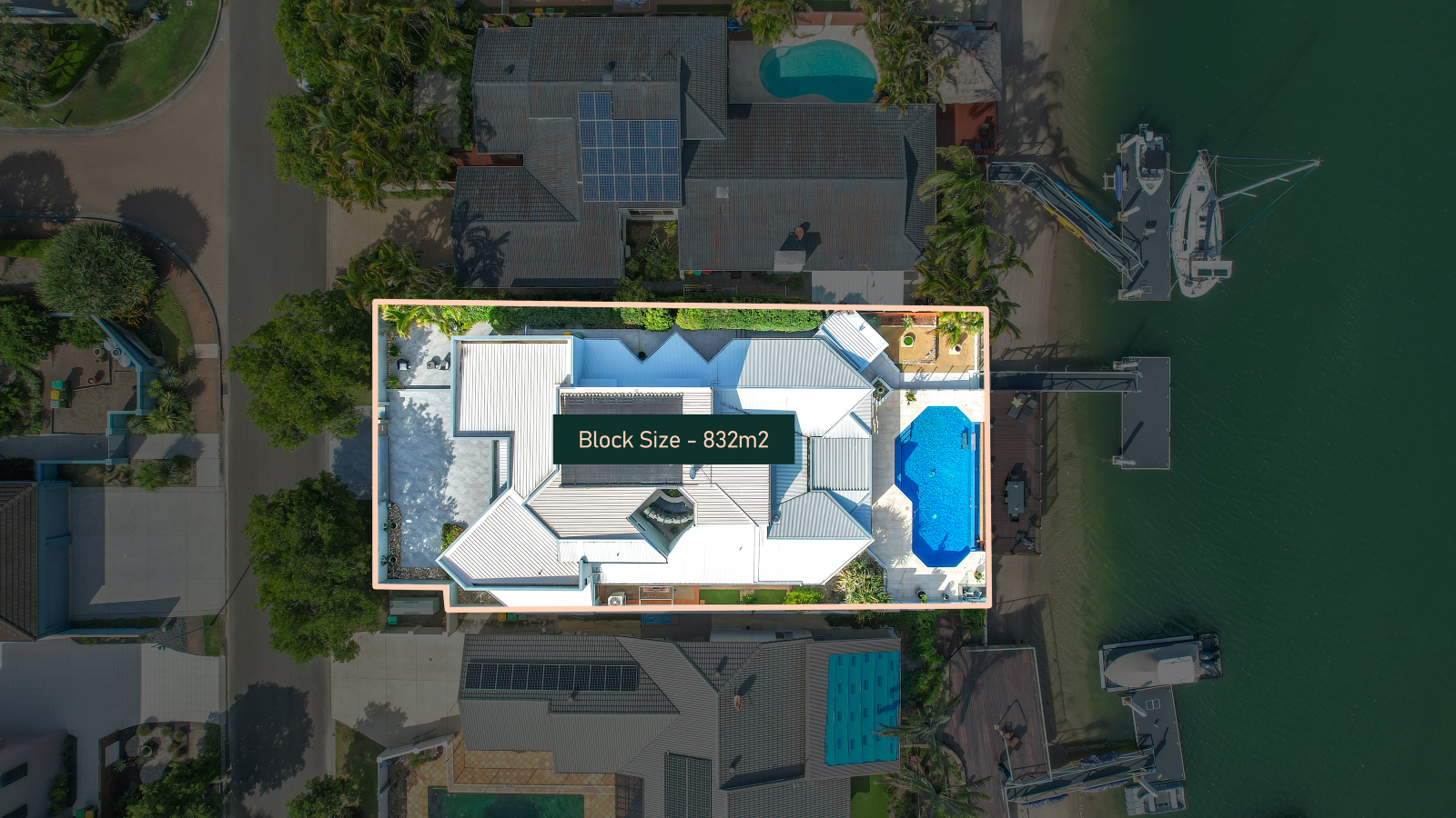 Waterfront Magnificence – Prestige, Lifestyle, Location!