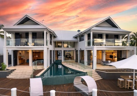 North Facing Blue-Chip Riverfront