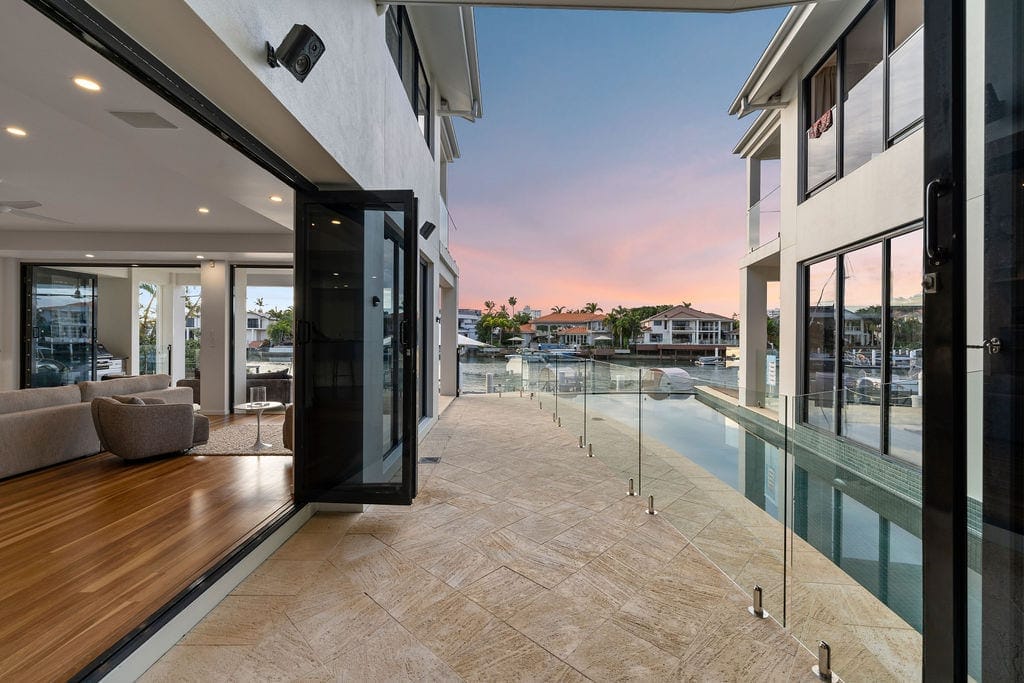 North Facing Blue-Chip Riverfront