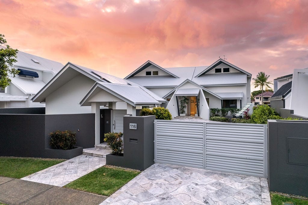 North Facing Blue-Chip Riverfront