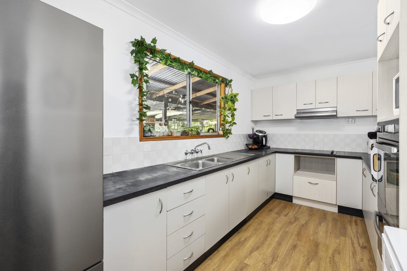 Peaceful Beerwah Retreat on a Spacious One-Acre Lot