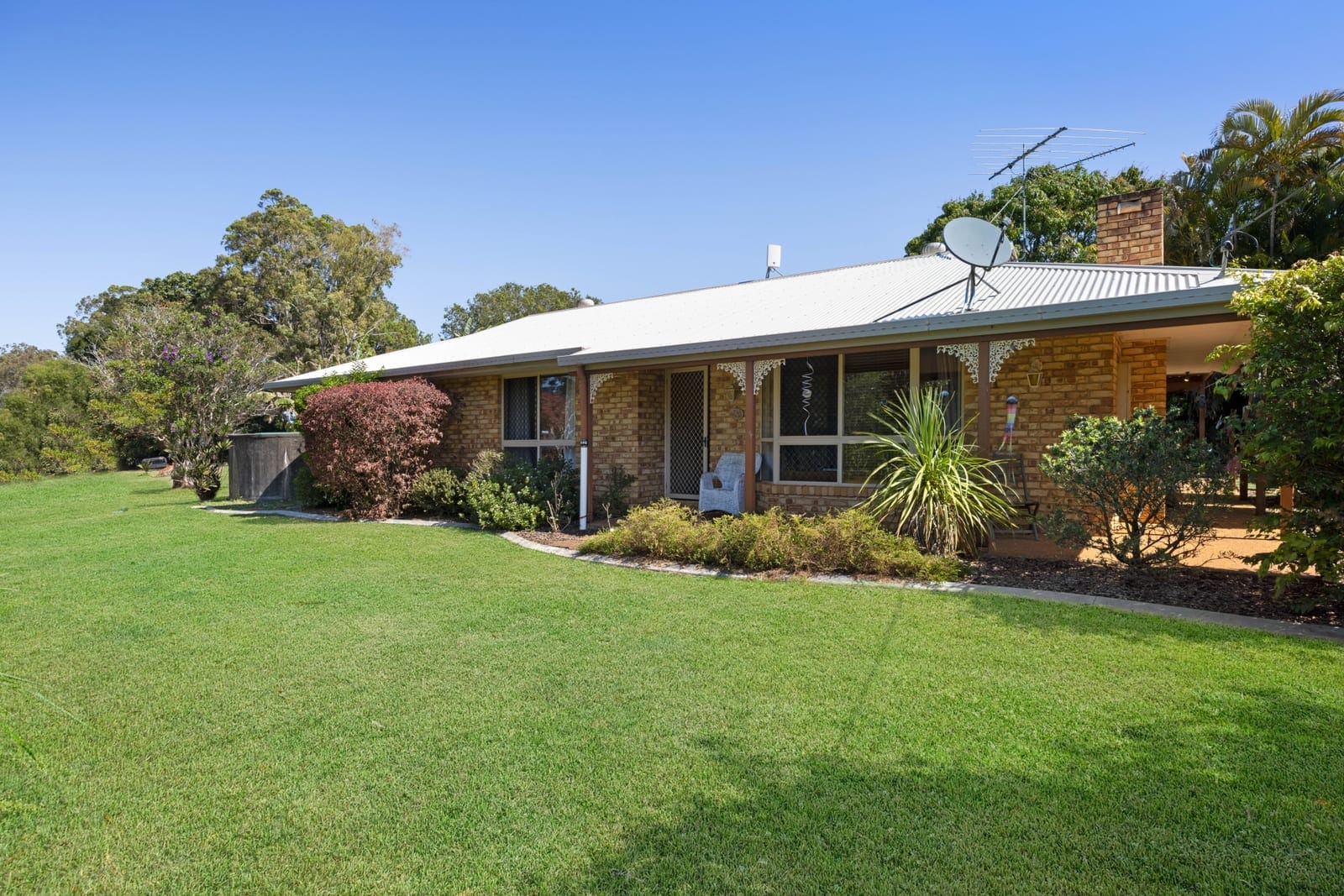 Vacant Possession, 142M Frontage with Subdivision Possibilities (STCA)!