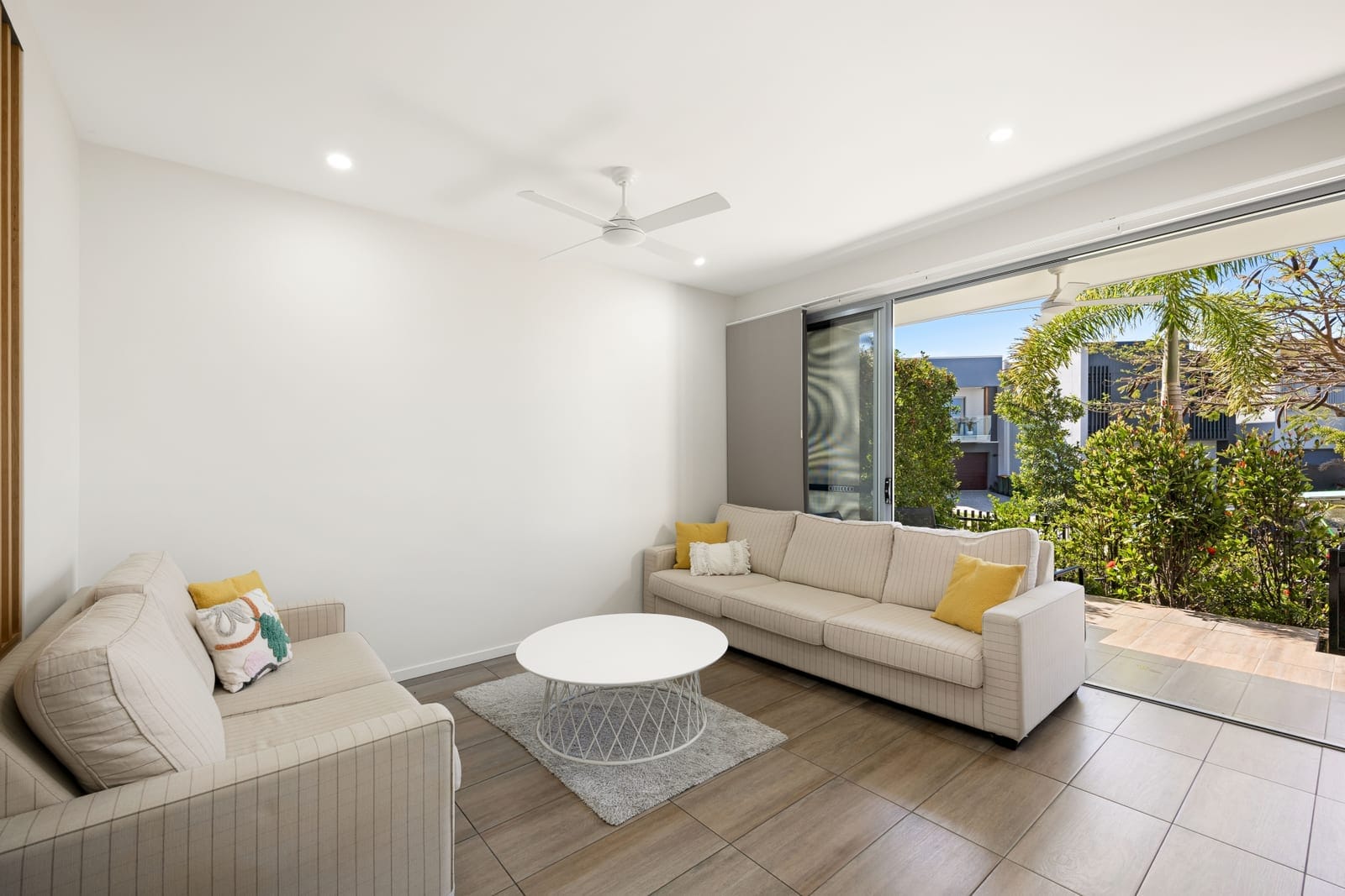 North Facing, Sunshine Cove Stunner