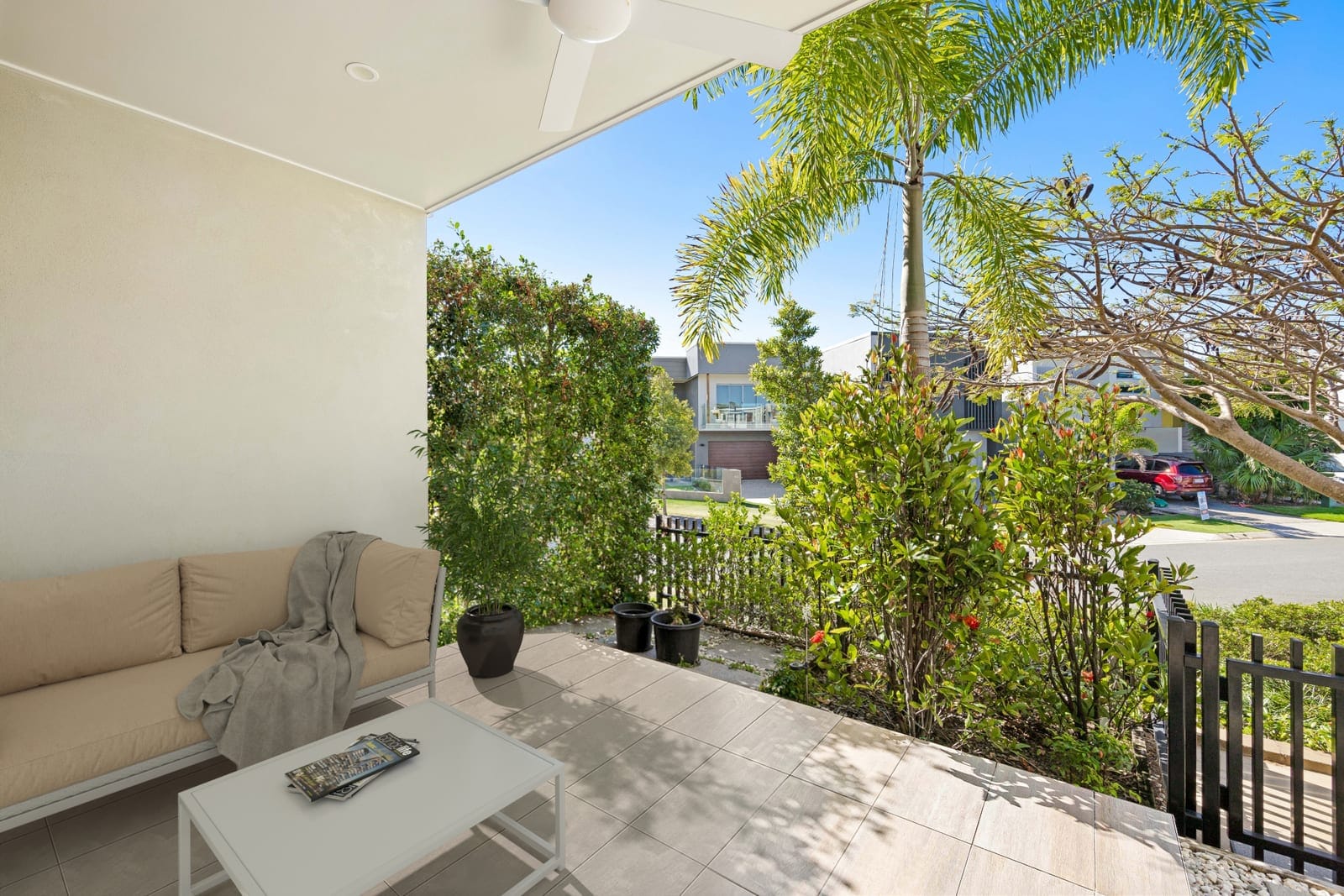 North Facing, Sunshine Cove Stunner