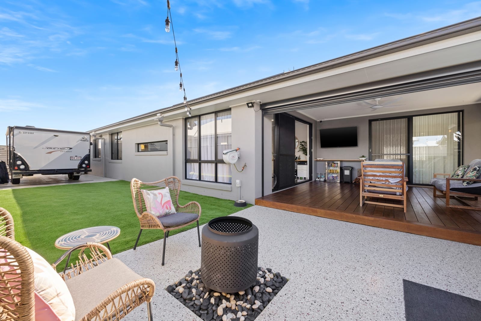 Contemporary Luxury, Effortless Elegance, Side Access Gem!
