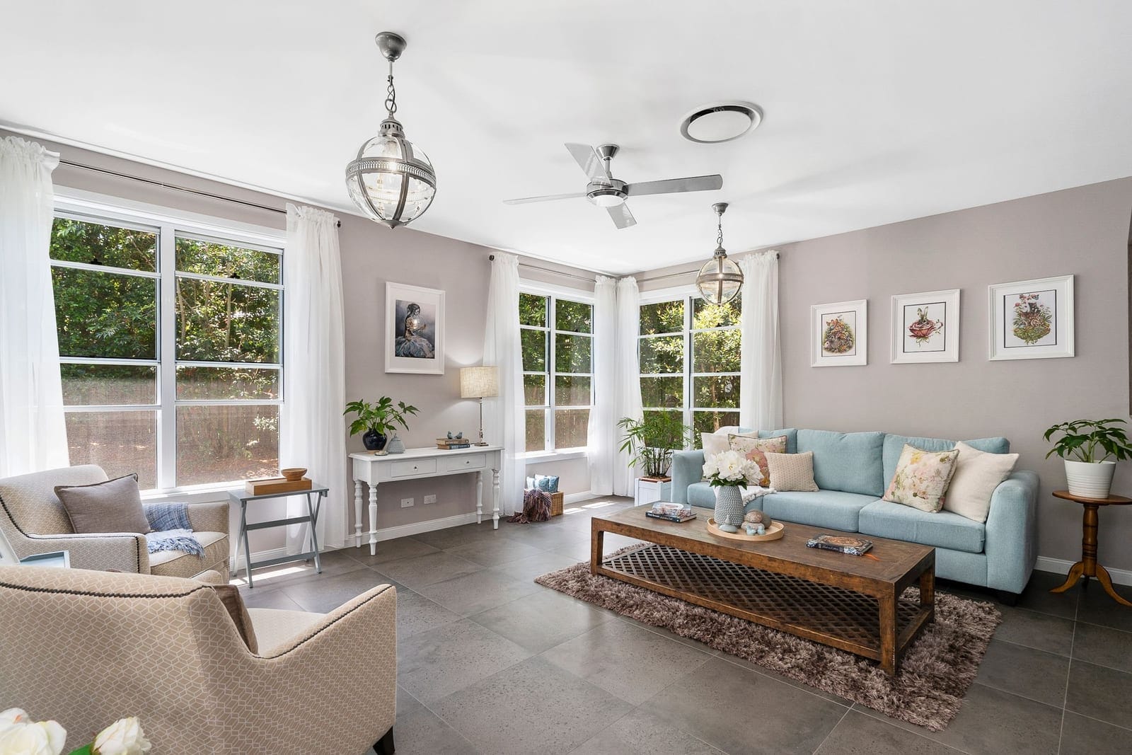 Elegant, Private, Single-Level Family Entertainer on 843sqm