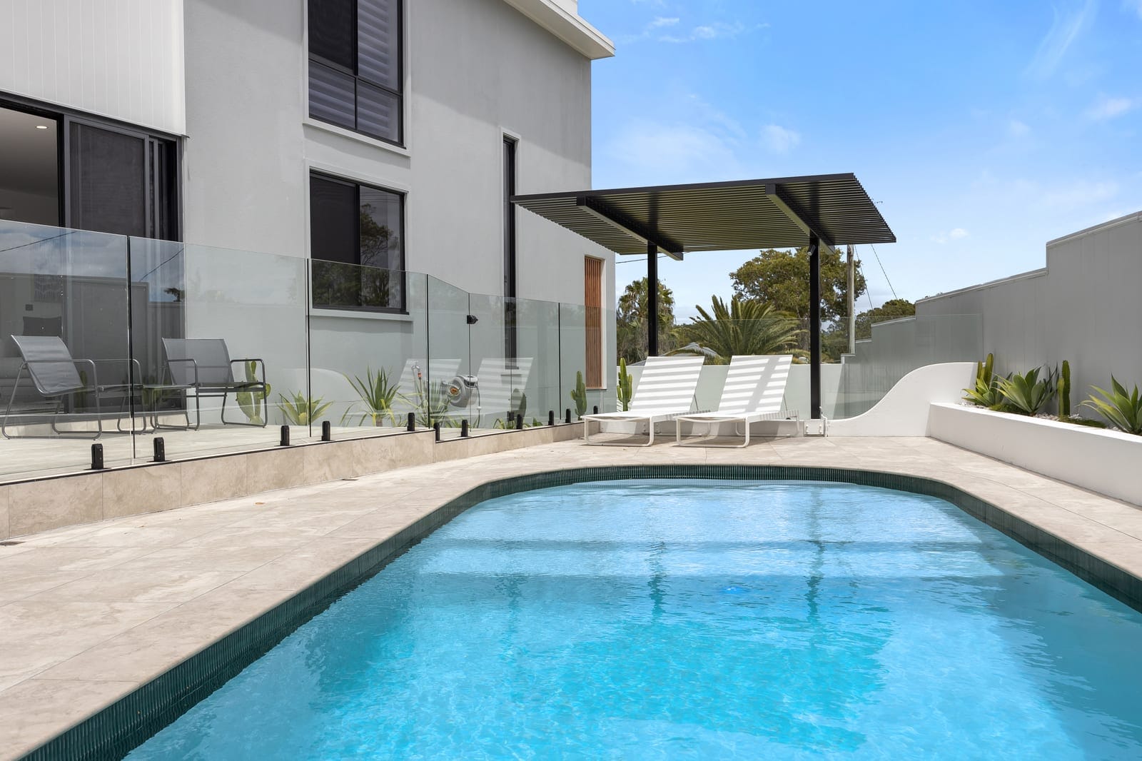 Lifestyle, Luxury, Location