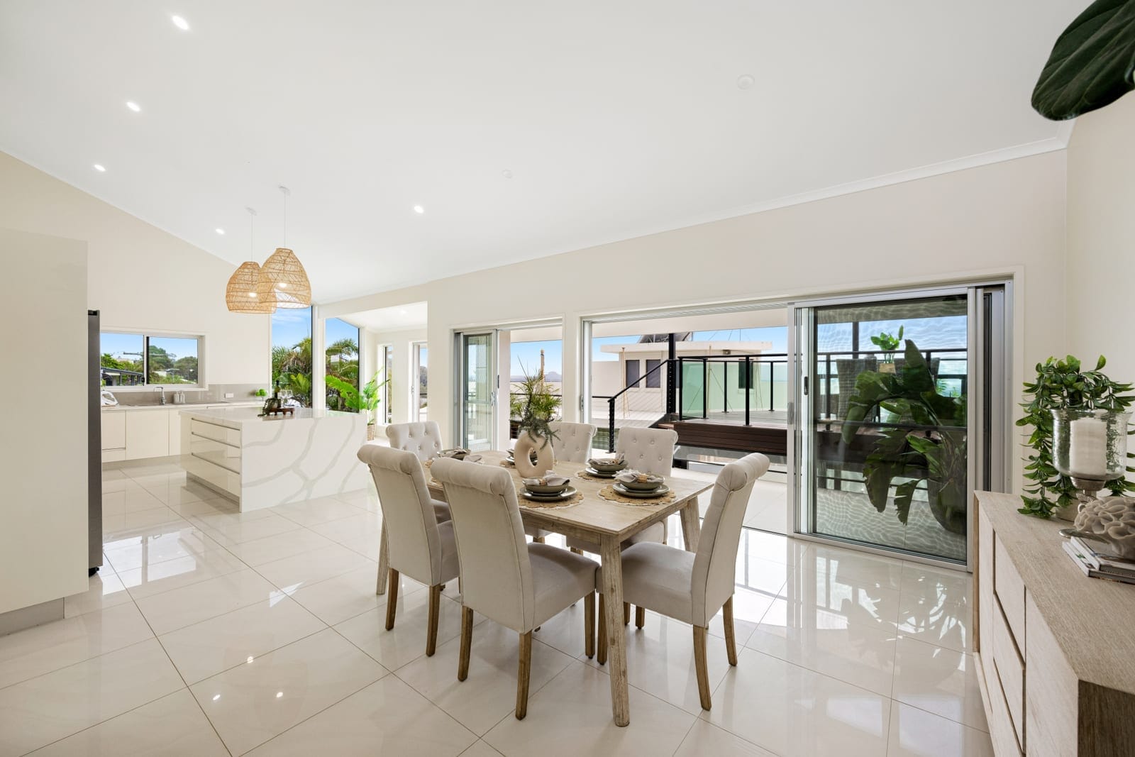 Family-Friendly Entertainer, North-Easterly Views