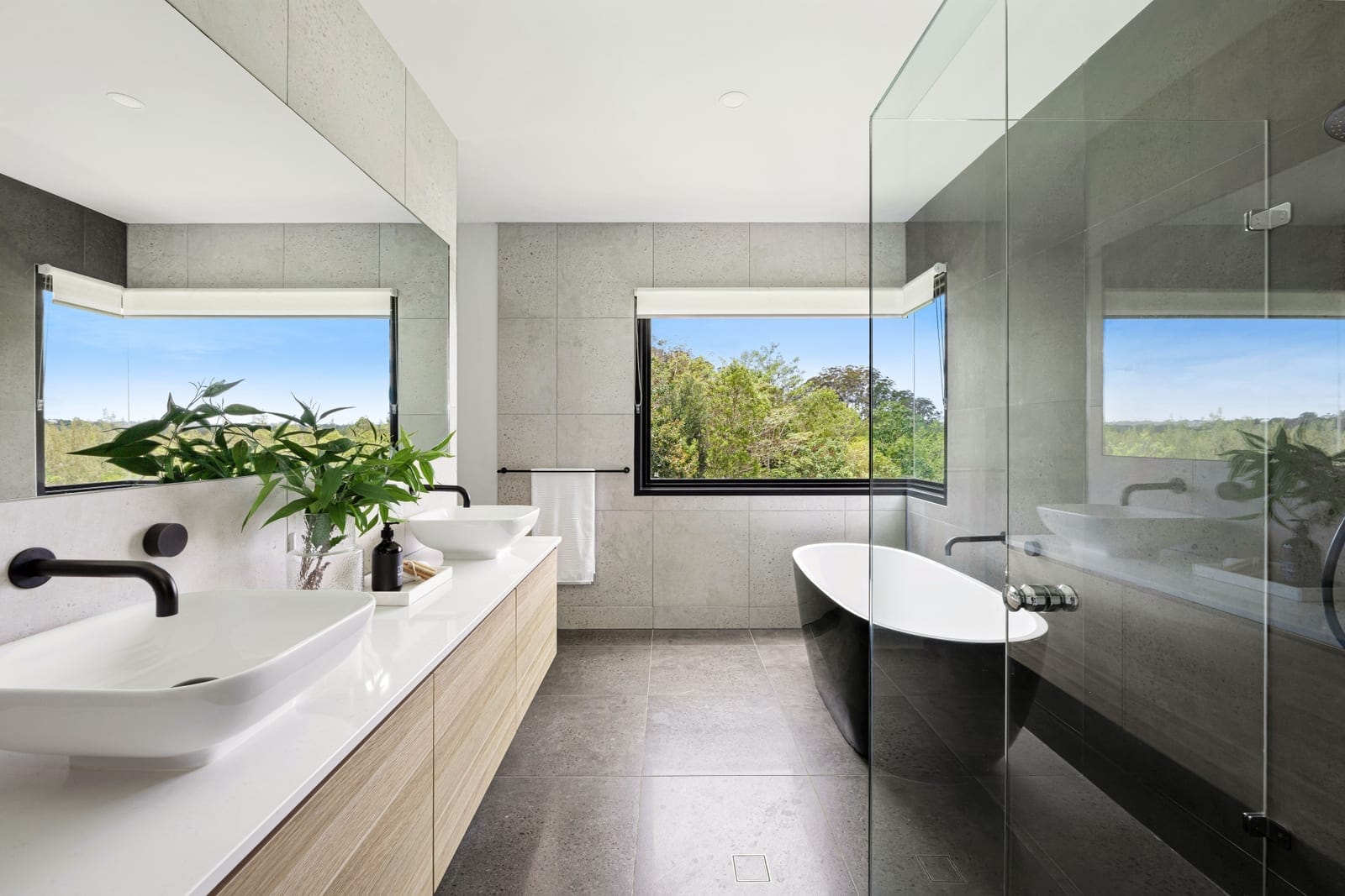 Lifestyle Magnificence, Elegant Entertainer