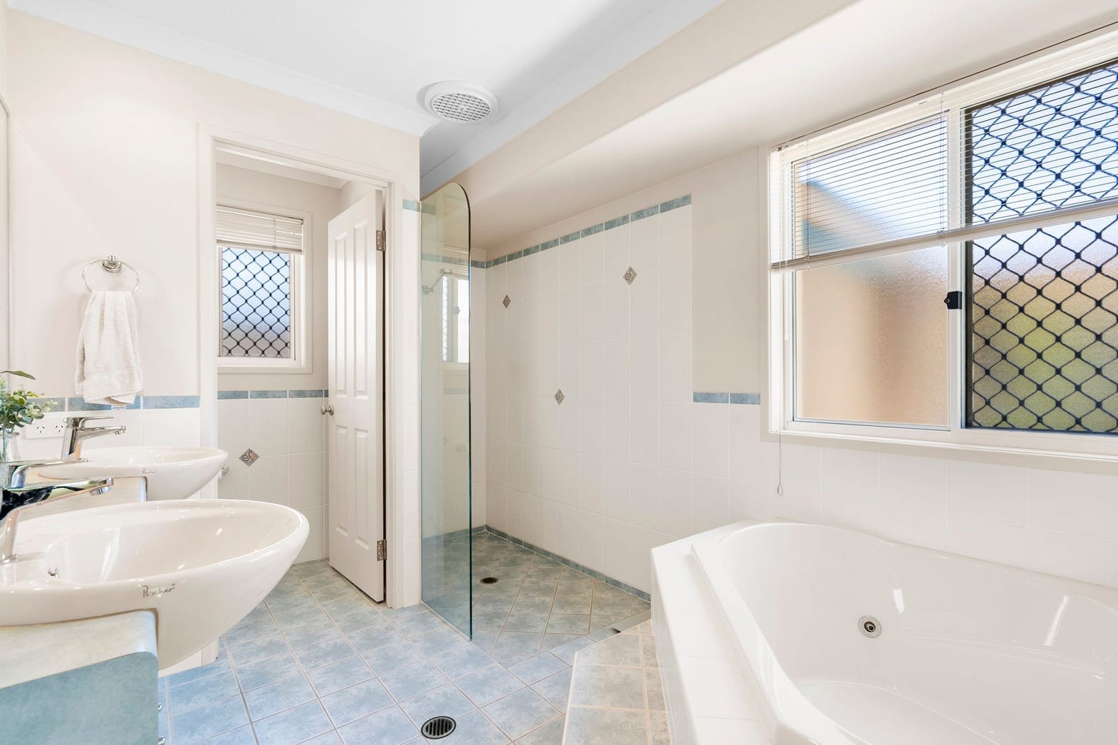 Beachside Opportunity – Single Level Home on 714sqm