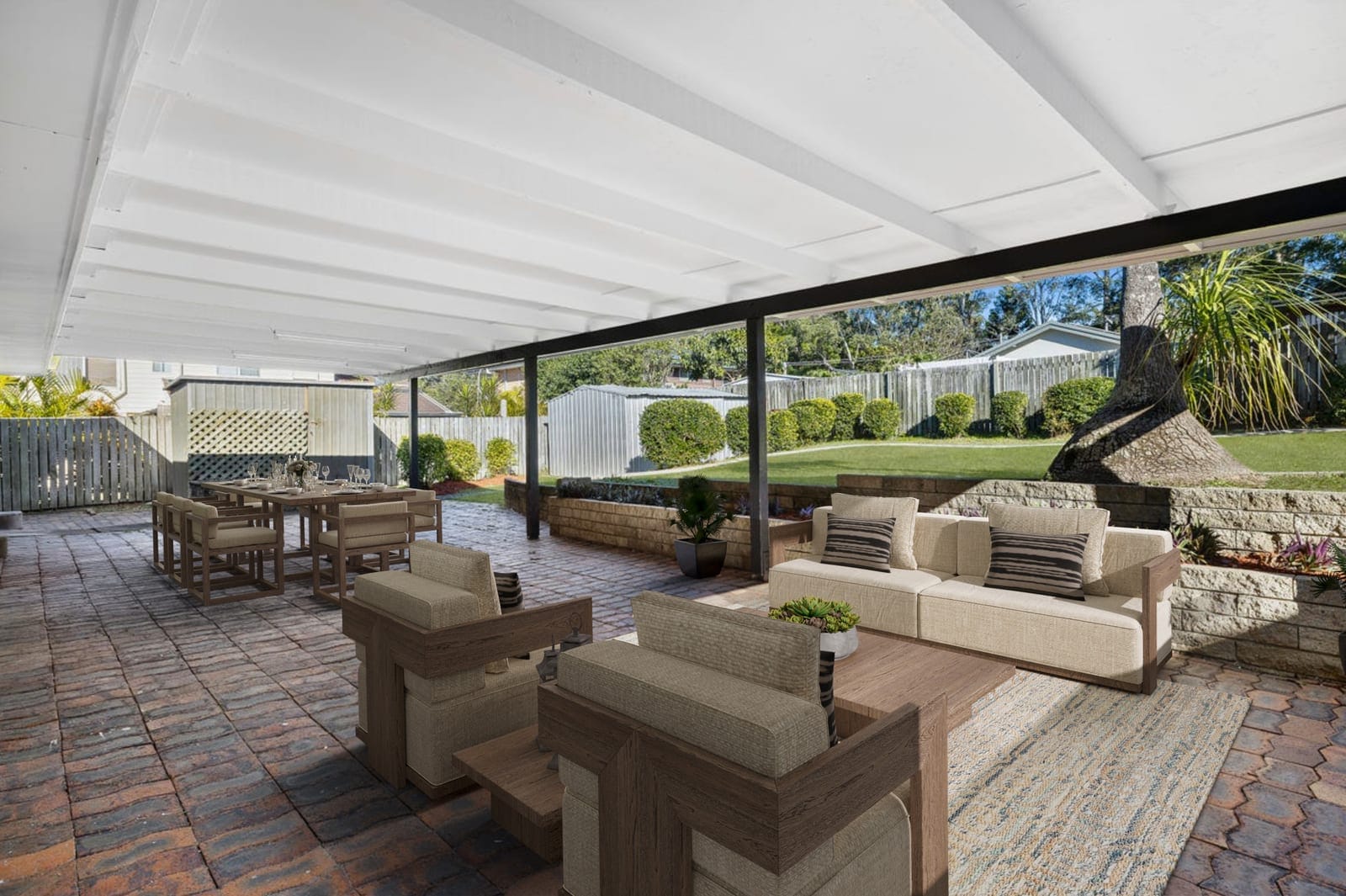 Expansive Lowset Home Near Nature & Golf Course
