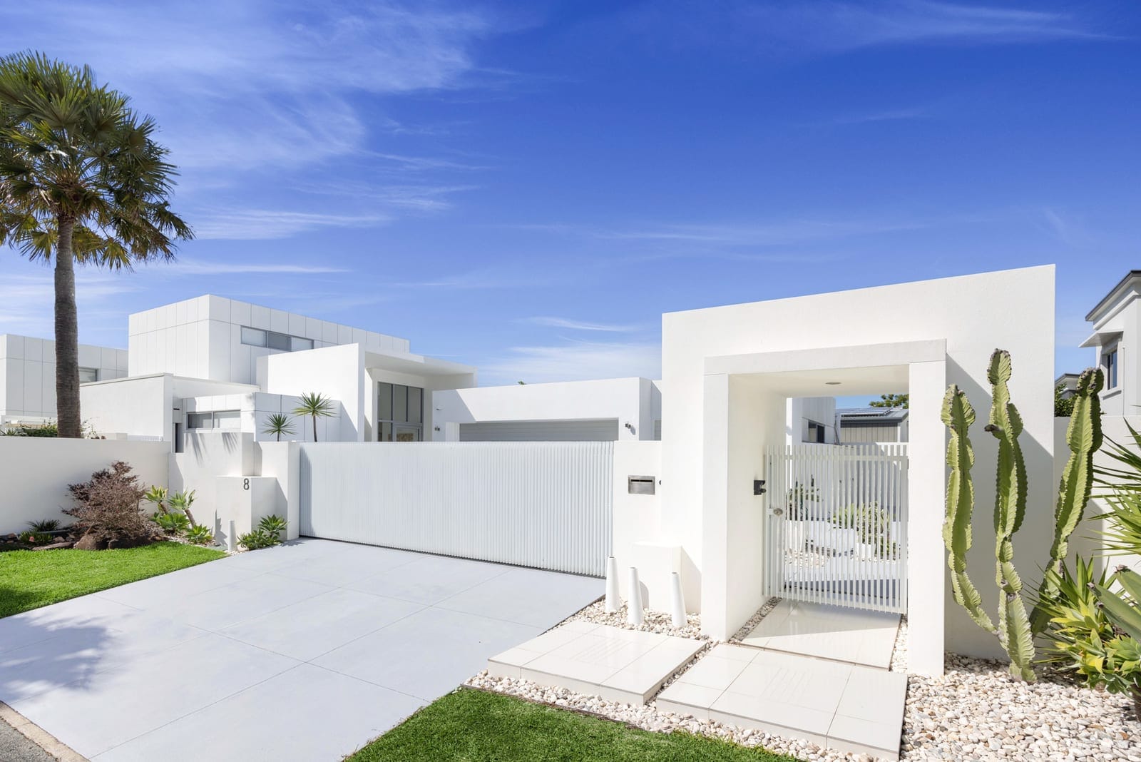 A Waterfront Oasis in the Heart of the Sunshine Coast