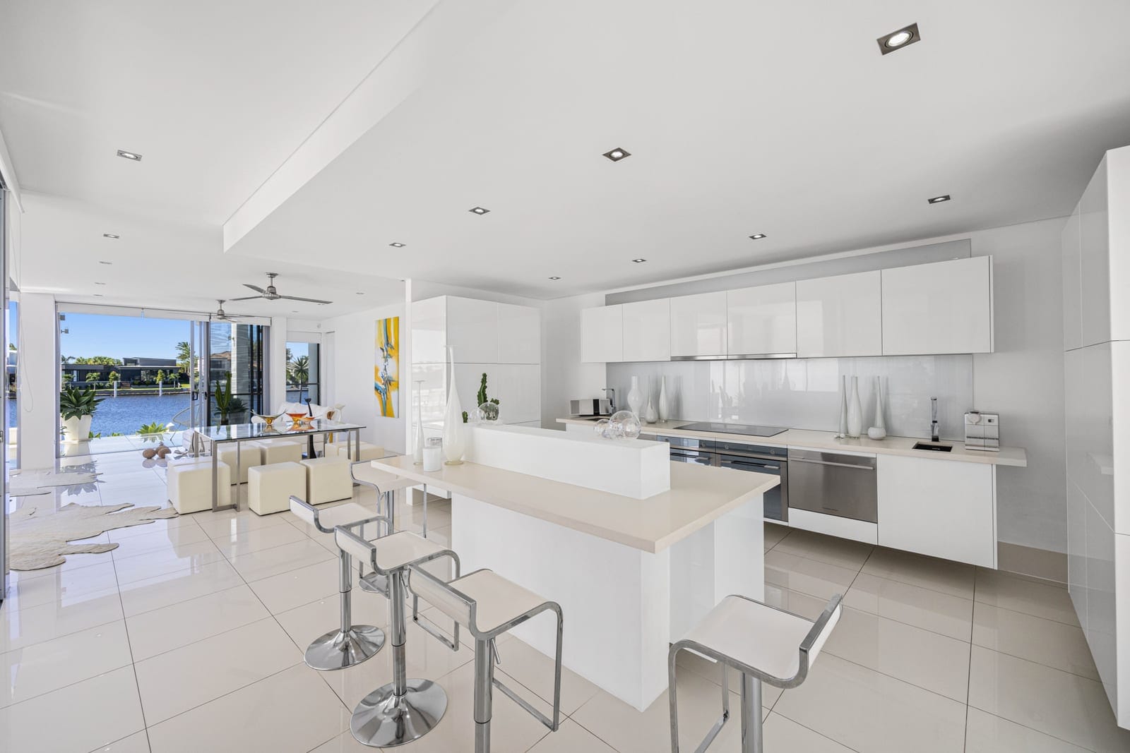 A Waterfront Oasis in the Heart of the Sunshine Coast