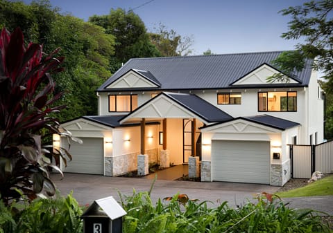 Elegant Entertainer on Private, Leafy ¼ Acre