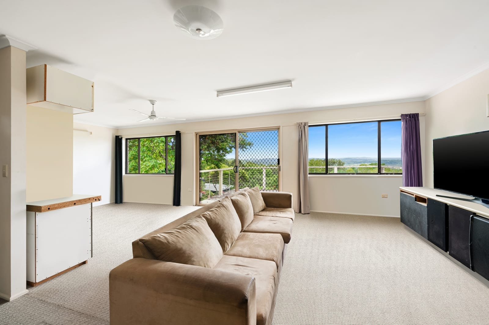 Renovate or Detonate: Direct North-Facing 2,420sqm Block