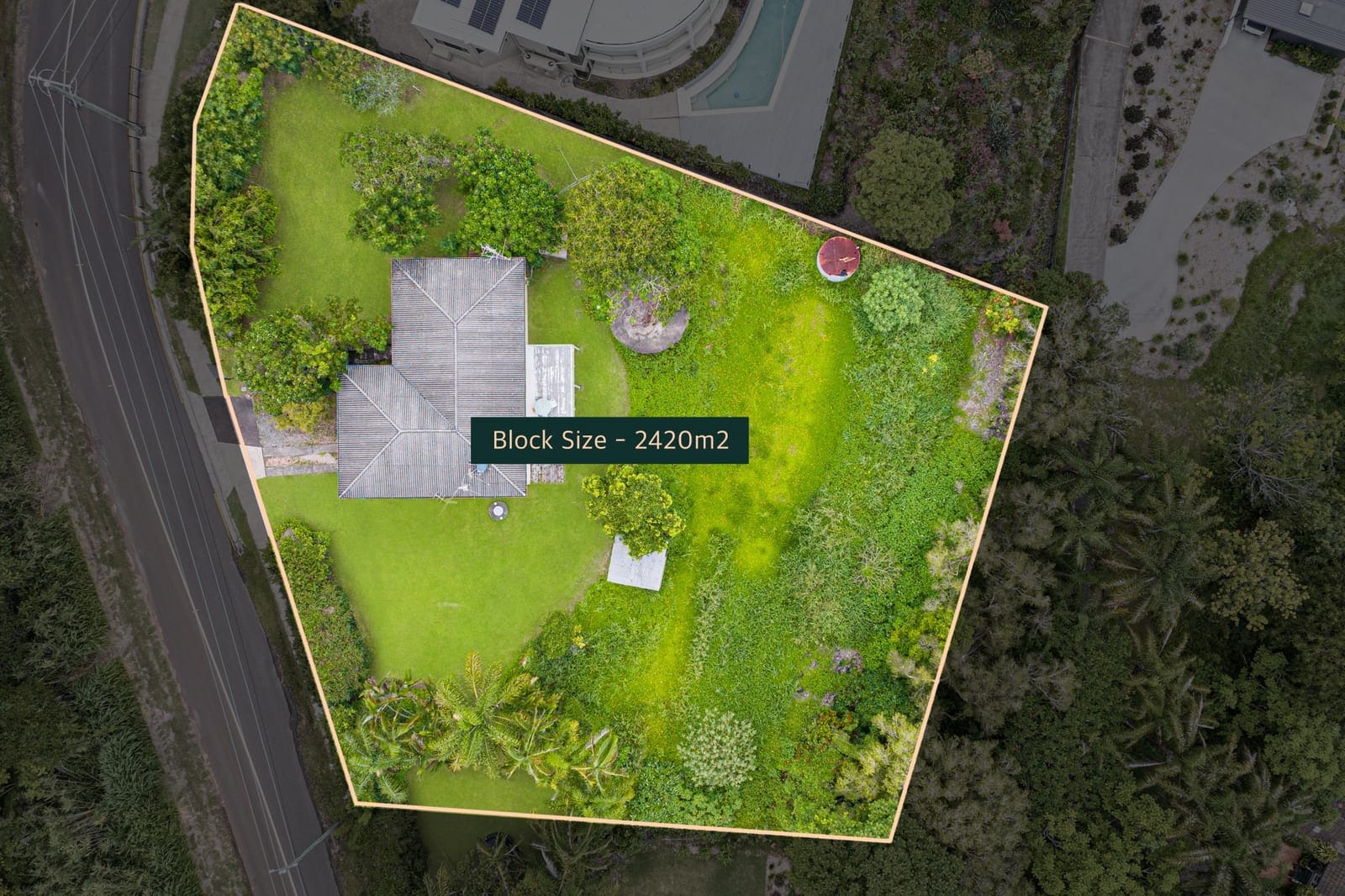 Renovate or Detonate: Direct North-Facing 2,420sqm Block