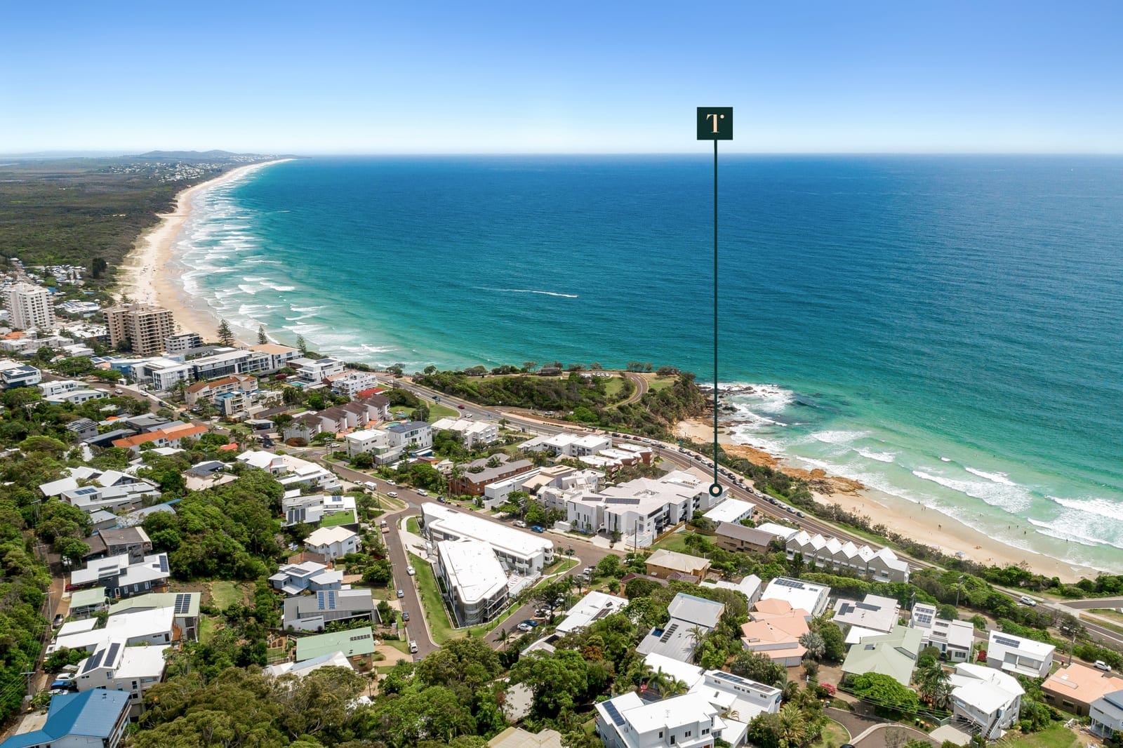 Exquisite Apartment – Prime First Bay Location