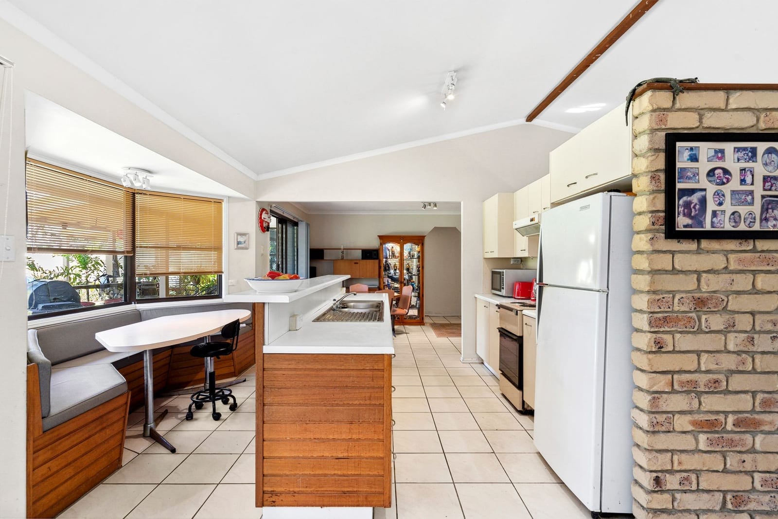 Situated on a generous 715m2 block