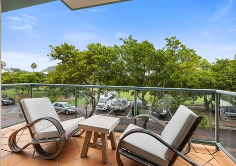 Residential and Commercial Opportunity, 200m to the Beach