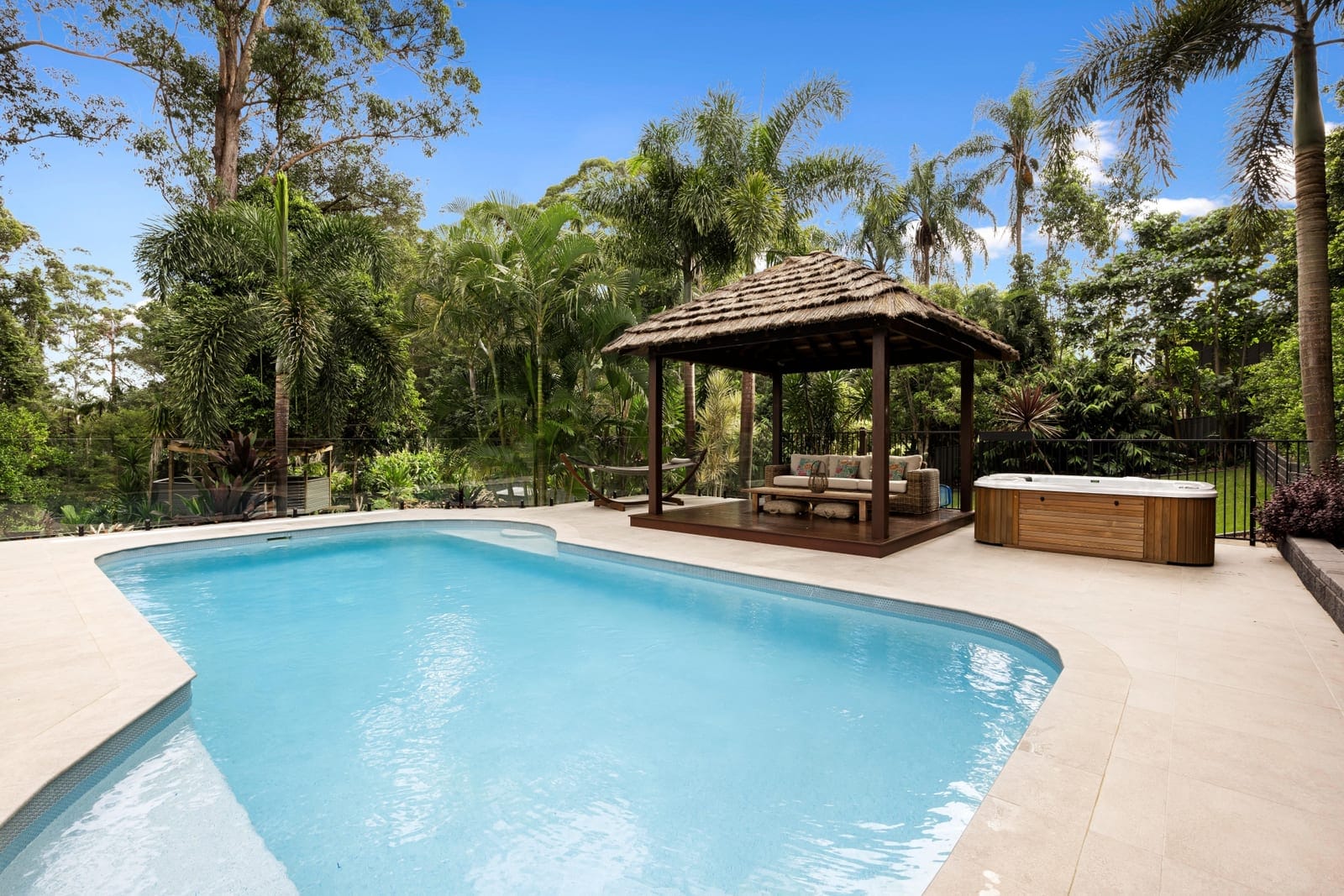 Stunning North Facing Entertainer