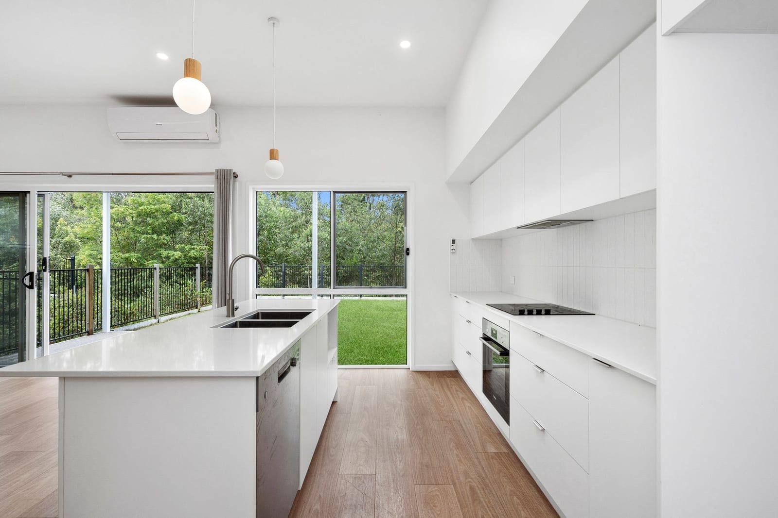 Seamless Living: Sophisticated and Flawless