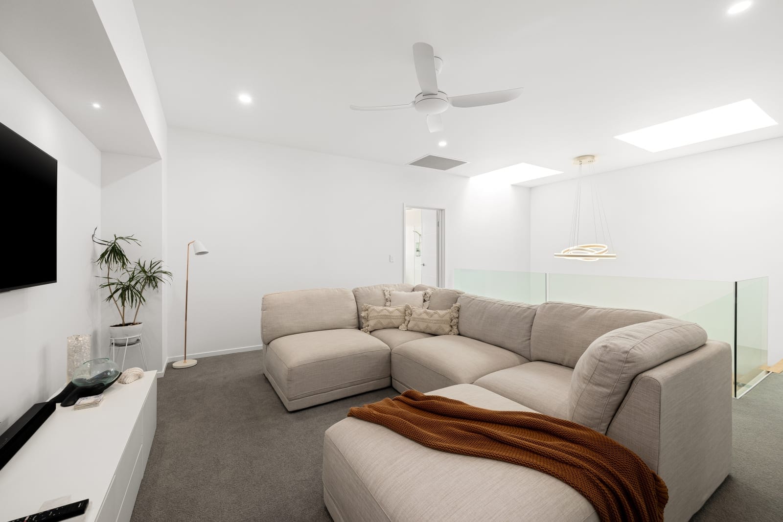 Effortless Living, Contemporary Elegance