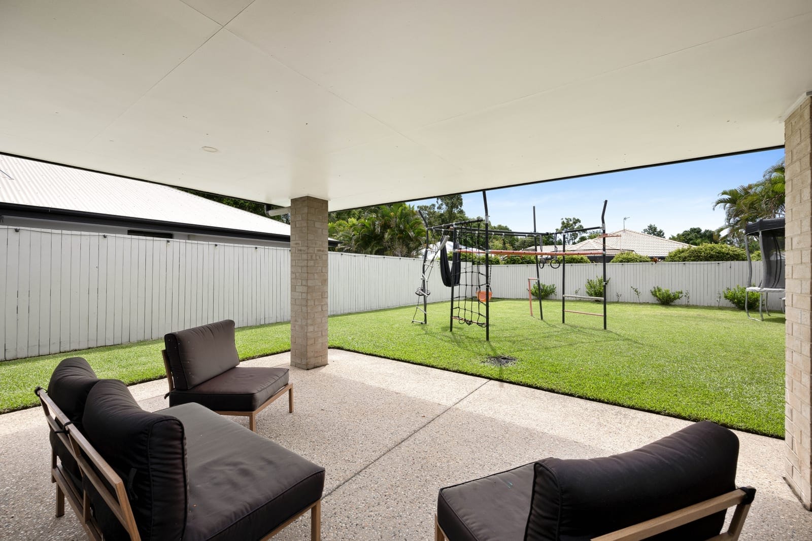 Family Entertainer In Buderim Education Hub