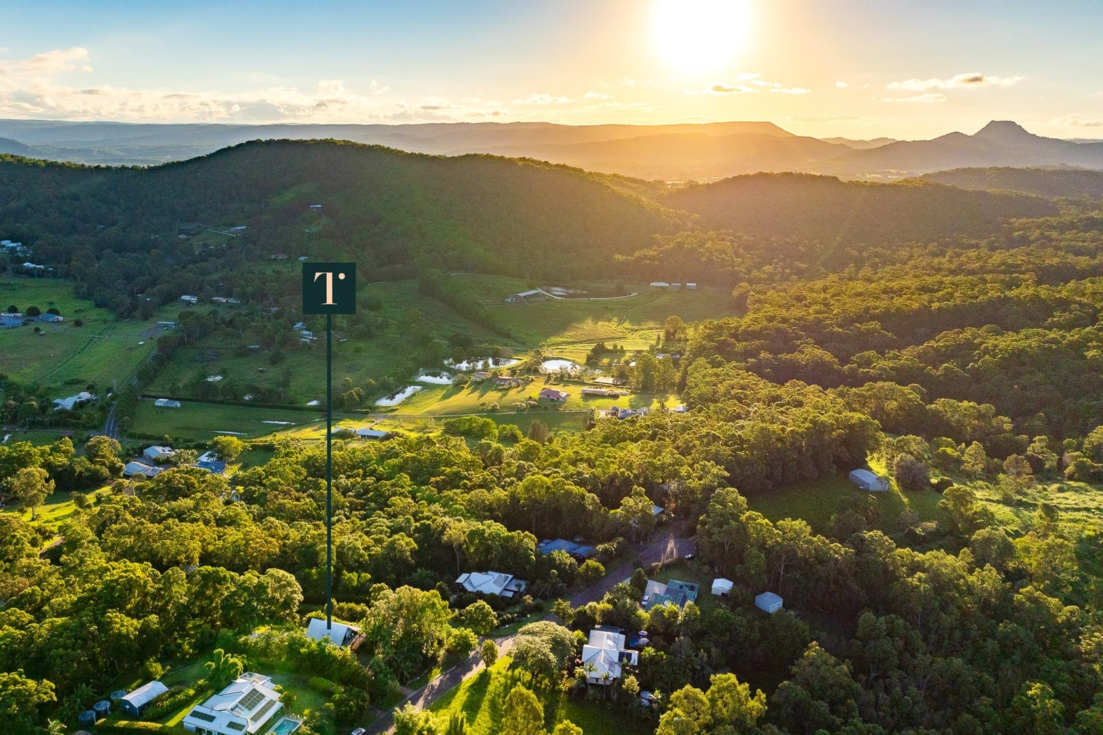 Hinterland Escape with Panoramic Views, just 15 minutes to Coolum